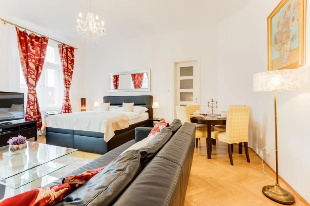 Old Town Square Royal Apartment - photo 5