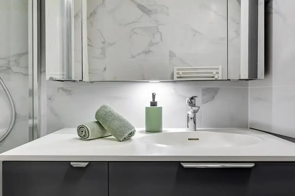 Charming 1BR in Saint-Germain Sleeps 4 - photo 7