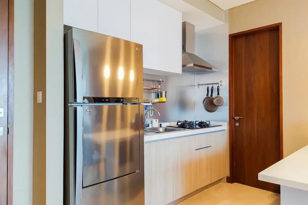 Stylish and Luxury 2BR Apartment in Veranda Residence Puri - photo 14