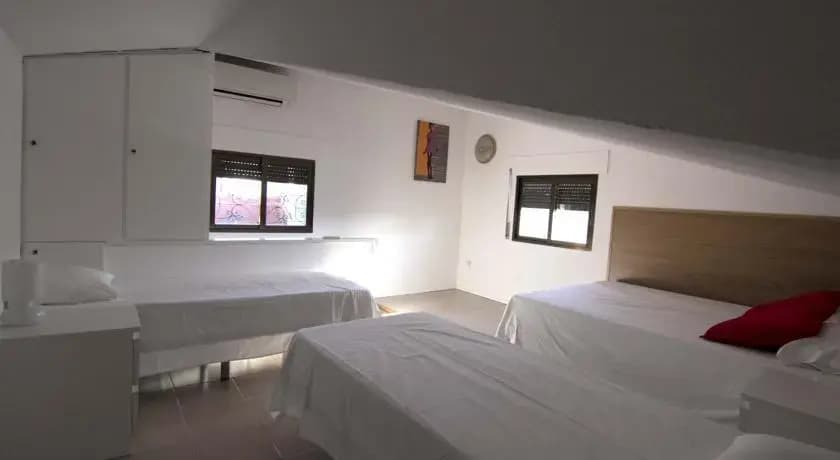 Hostal Roma - photo 2