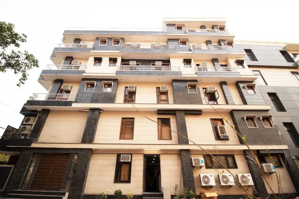 OYO 42732 Qlark Palace - photo 1