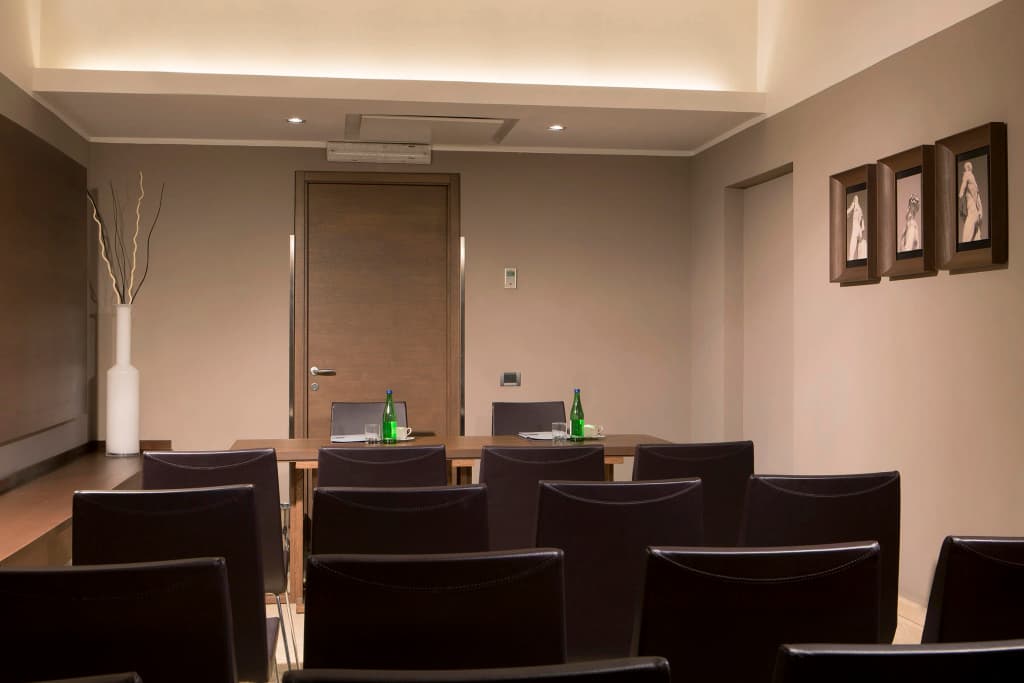 The Independent Hotel - photo 27