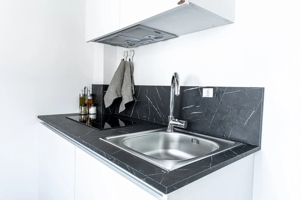 Phaedrus Living Luxury Kriel Suites 202 - photo 7