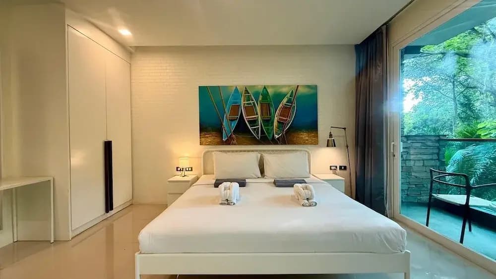 Emerald 412a - Studio With Balcony and Shared Pool - photo 1