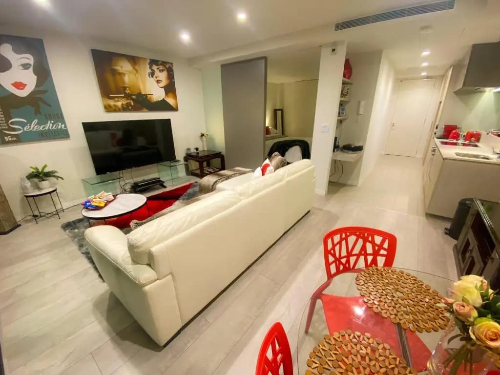 Modern, Clean, Luxury at the Right Price..... - photo 10