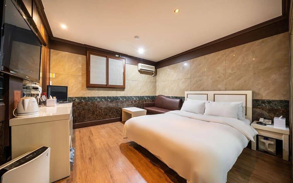 Sadang Charis Hotel - photo 39