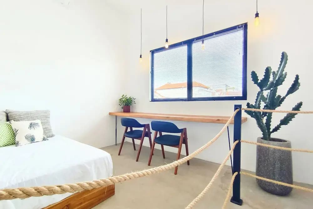 Corner House - photo 4