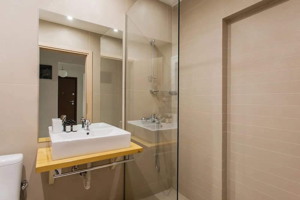 Groovy 2BR Apartment in Koukaki - photo 8