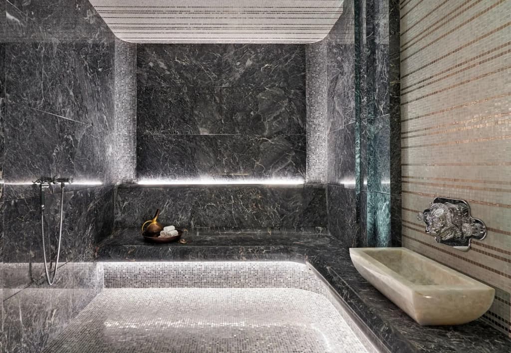 Four Seasons George V Hotel - photo 18