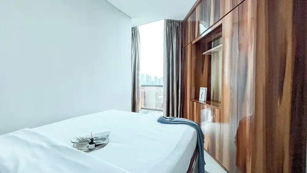 Spacious 2BR Apartment at GP Plaza - photo 11
