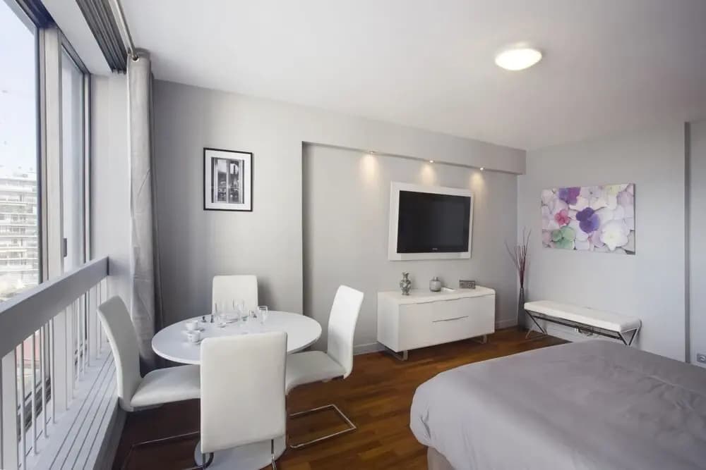 Apartment With one Bedroom in Paris, With Wonderful City View, Furnish - photo 1