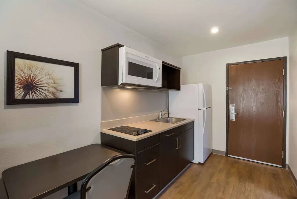 WoodSpring Suites Orlando North - Maitland - photo 14