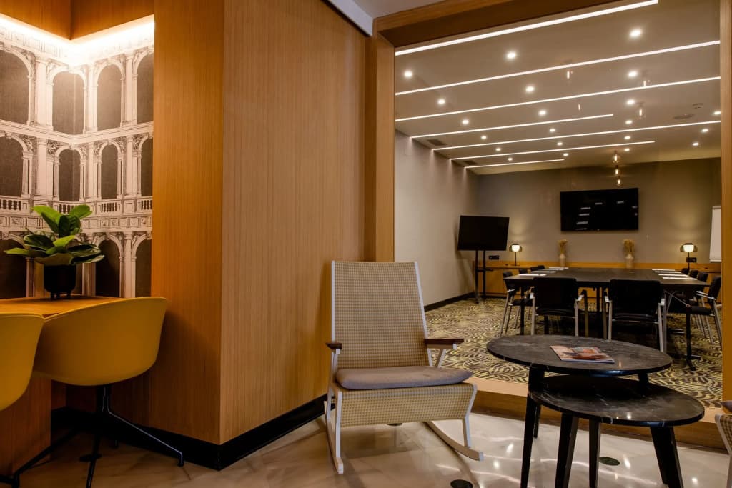 Motel One Madrid-Plaza de España - photo 39