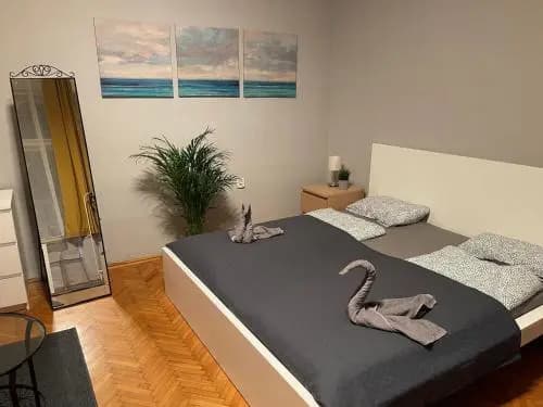 Sweet Home Apartments - photo 2