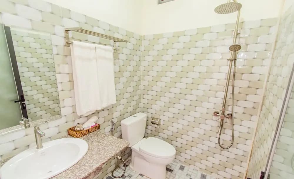 Lien Thong Hotel - photo 32