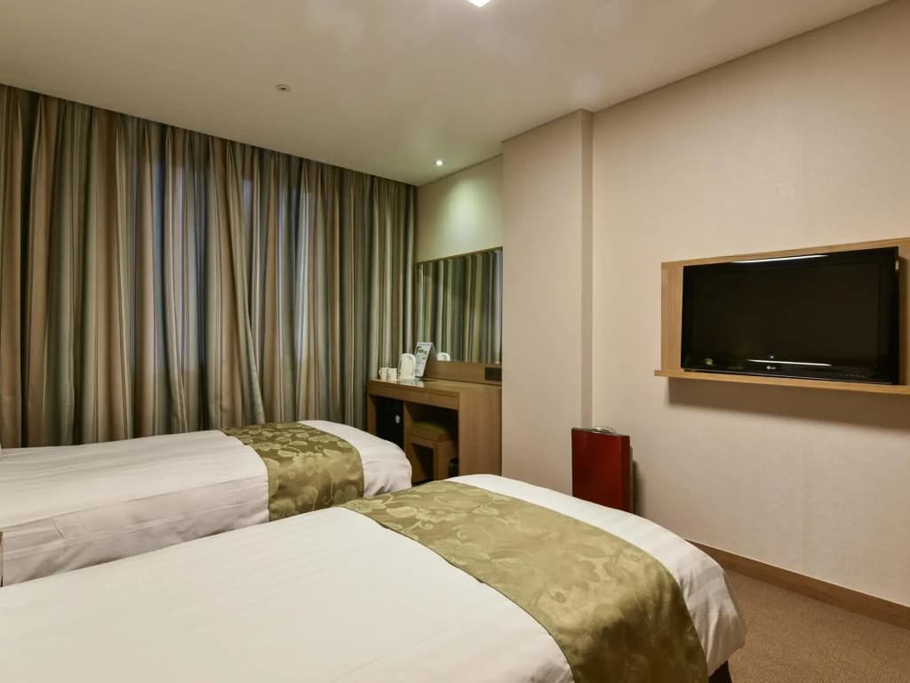 New Kukje Hotel - photo 4