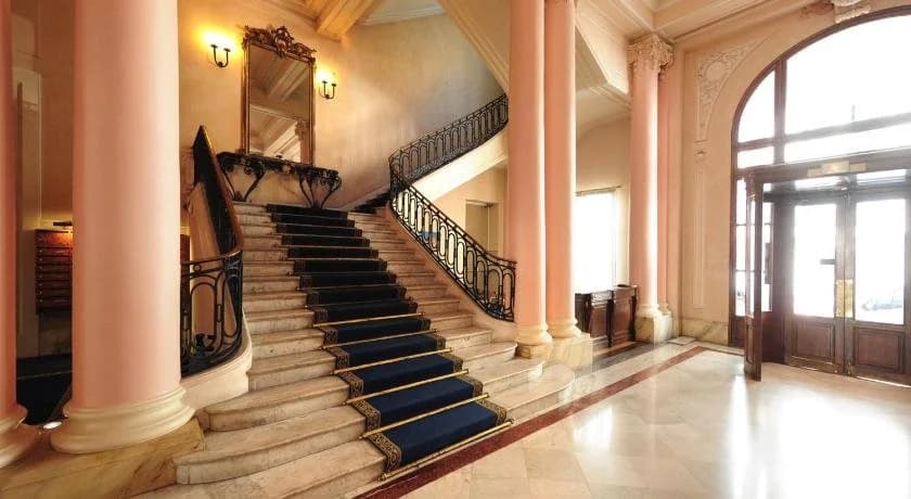 Royal Negresco - 5 Stars Holiday House - photo 13