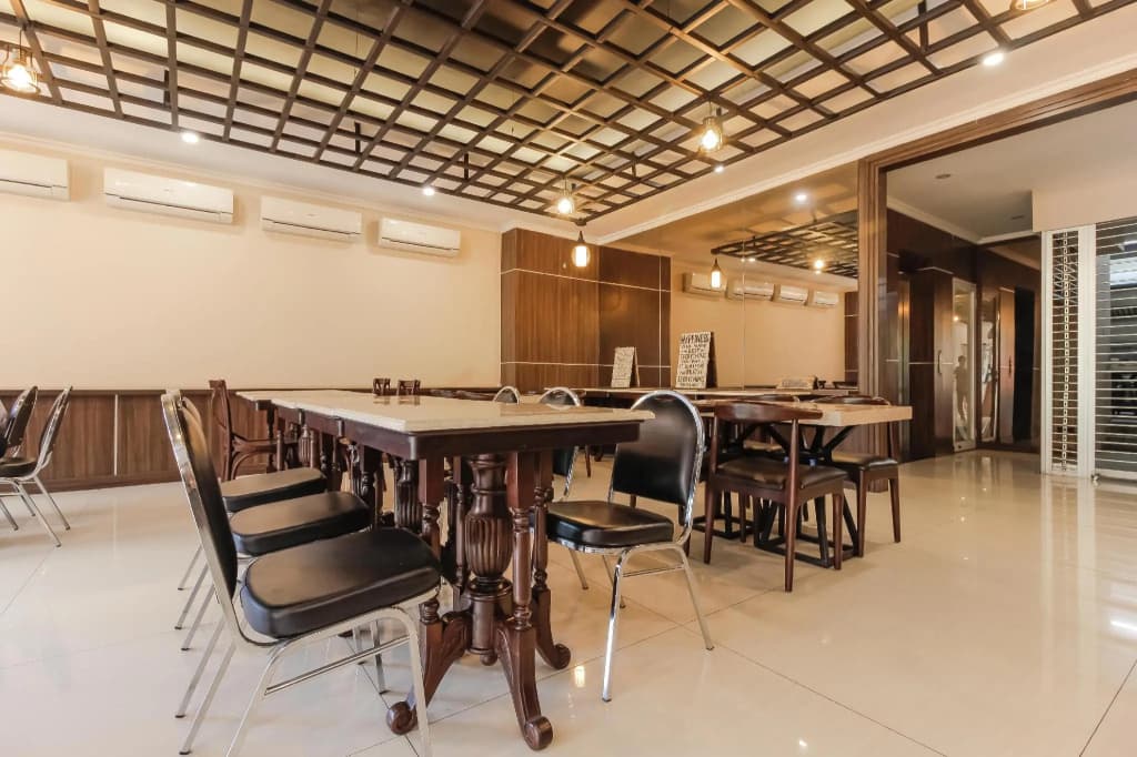 RedDoorz Plus @ Thamrin - photo 15