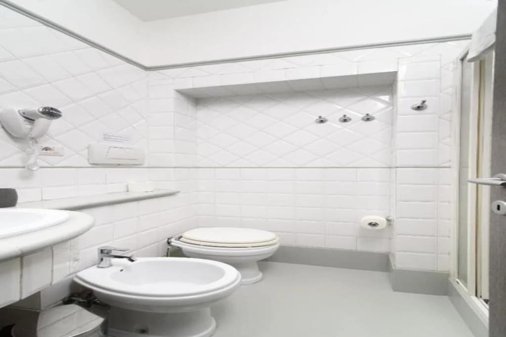 White Caesar Guesthouse - photo 7