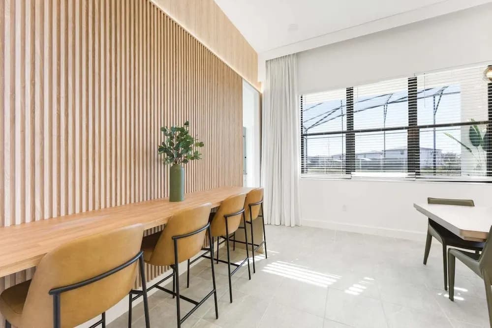 Paradiso's Luxurious New Home w 15 Ensuites - photo 34