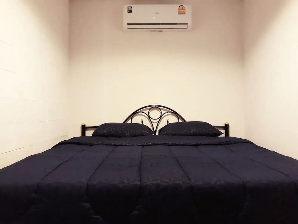 P & T Hostel - photo 1