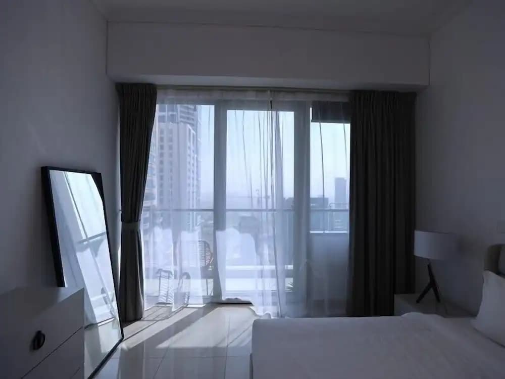 Charming 1BR  Ocean Heights - photo 1