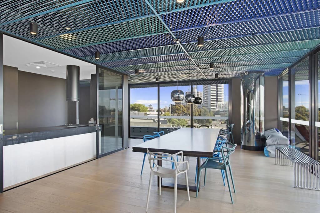 St Kilda Holiday Apartments - photo 13