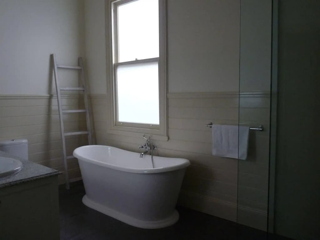 Brentwood Accommodation - photo 8