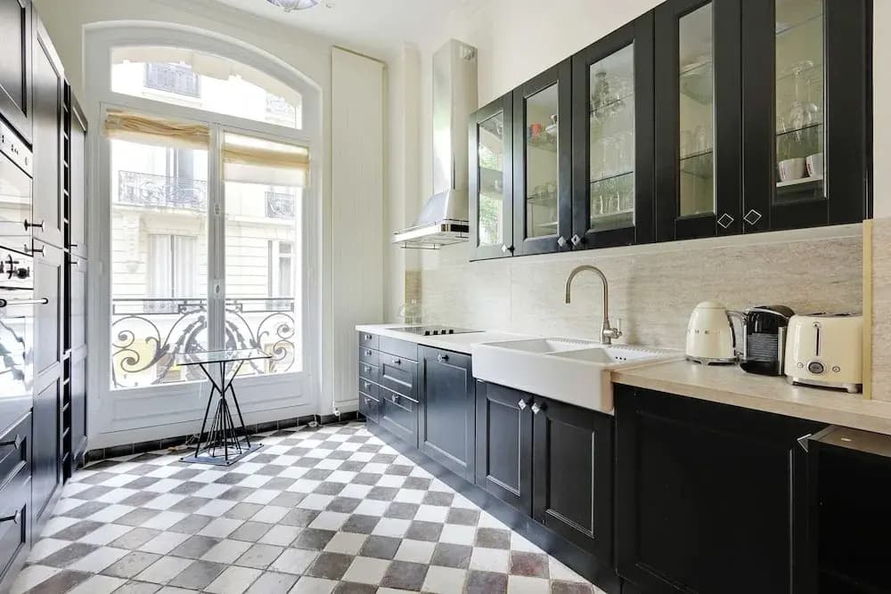 Spacious Apartment - 2br/4p - Arc de Triomphe - photo 16