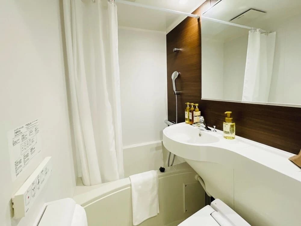 R Hotel Honmachi - photo 8