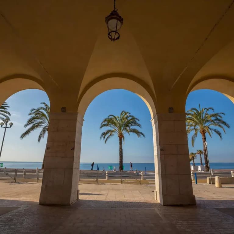 Le Magenta in Nice With 1 Bedrooms and 1 Bathrooms - photo 10