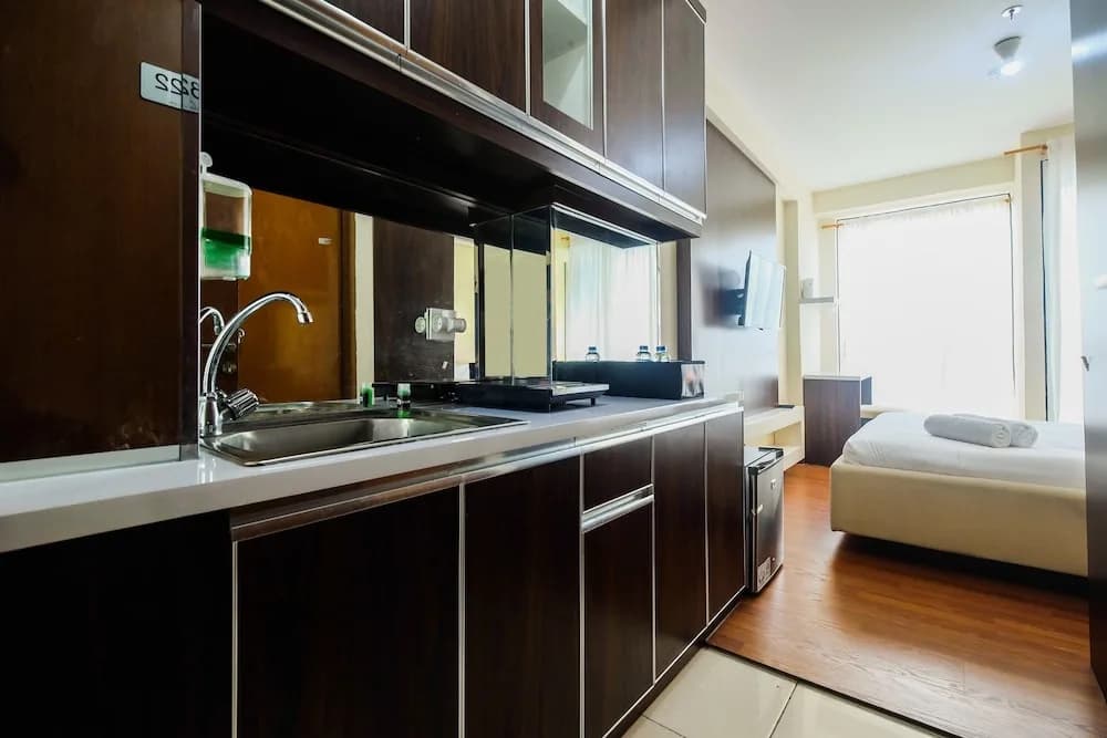 Comfy Studio Tifolia Apartment - photo 14