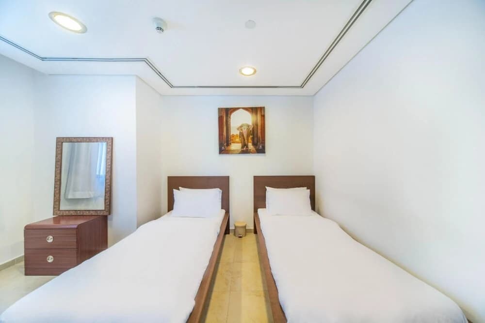 Cozy Modern JLT Flat Next to Metro - photo 6