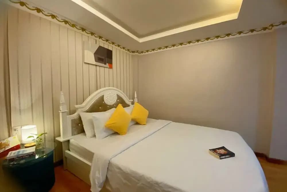 Crowne Bui Vien Hotel - photo 37