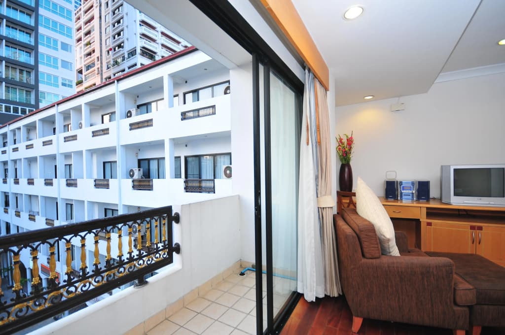 Admiral Suites Bangkok - photo 22