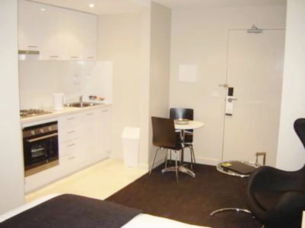 Apartments on Chapman - photo 5
