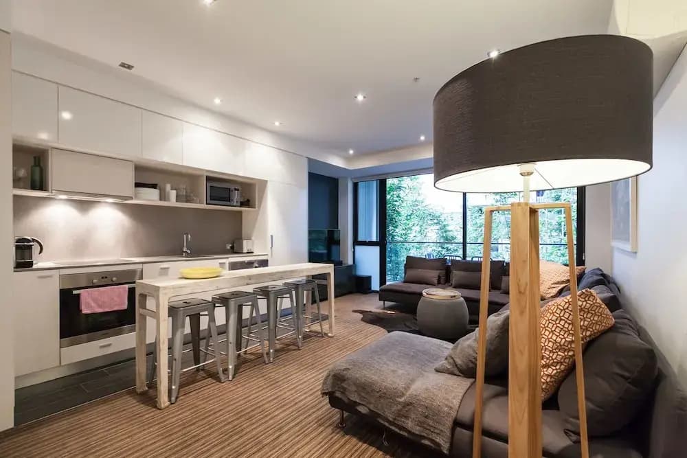 ZACH, 1BDR St.Kilda Apartment - photo 2