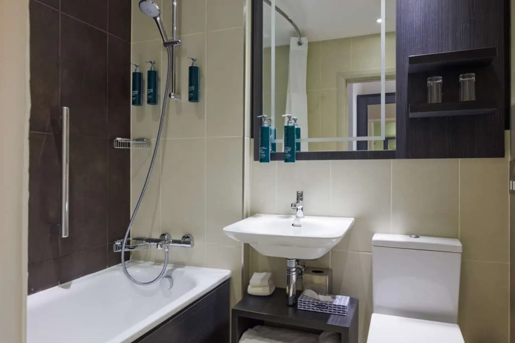 DoubleTree by Hilton Edinburgh City Centre - photo 40