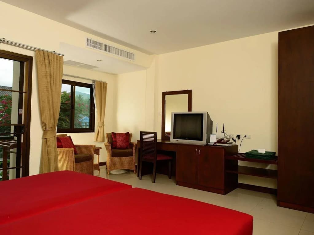 Kamala Beachfront Apartment - photo 5