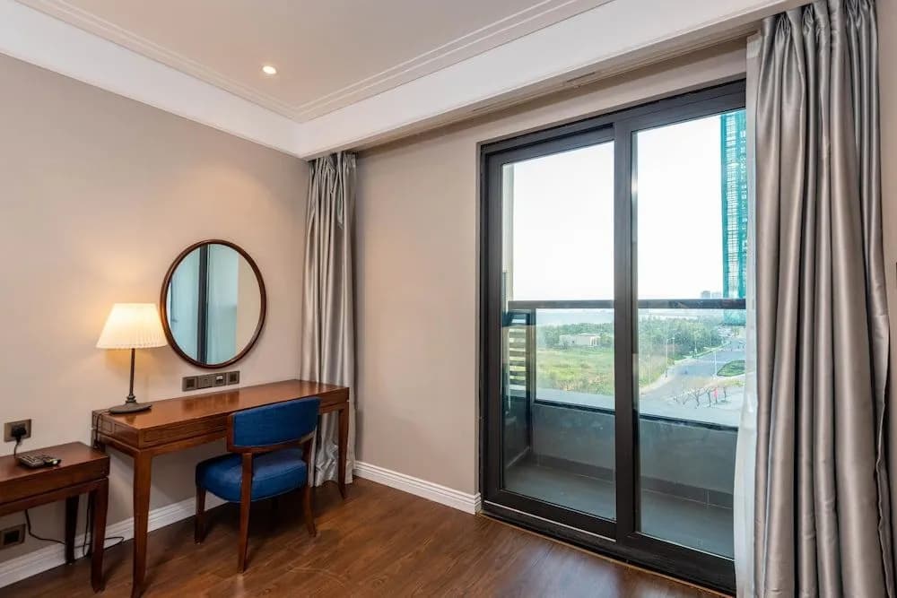 Neo Classic Condo - photo 8