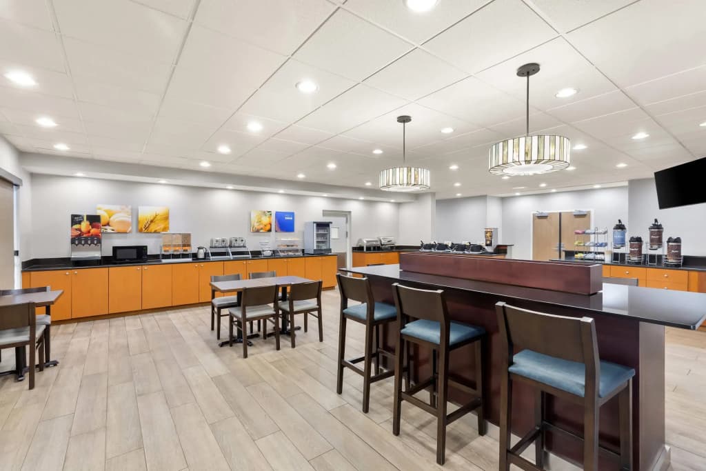 Comfort Suites Near Universal Orlando Resort - photo 26