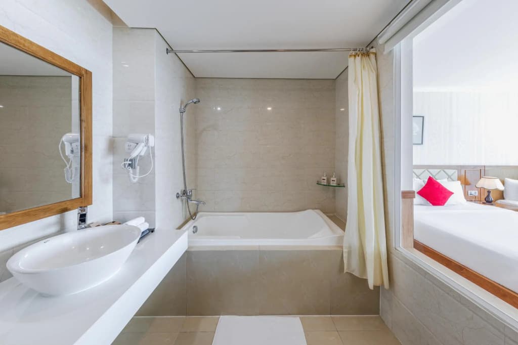 Serene Beach Hotel Danang - photo 9