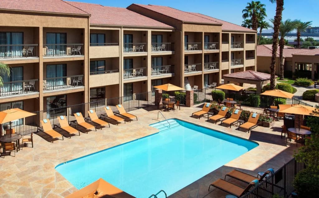 Courtyard by Marriott Las Vegas Convention Center - photo 18