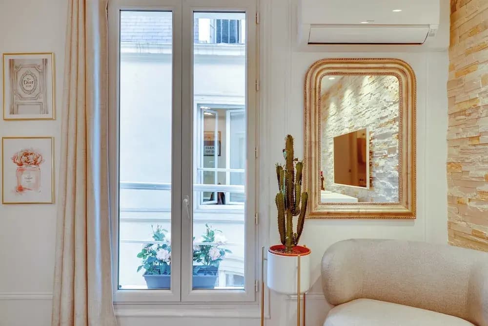 Amazing Historical Parisien Studio Next TO Louvre Area ! - 2 - photo 7