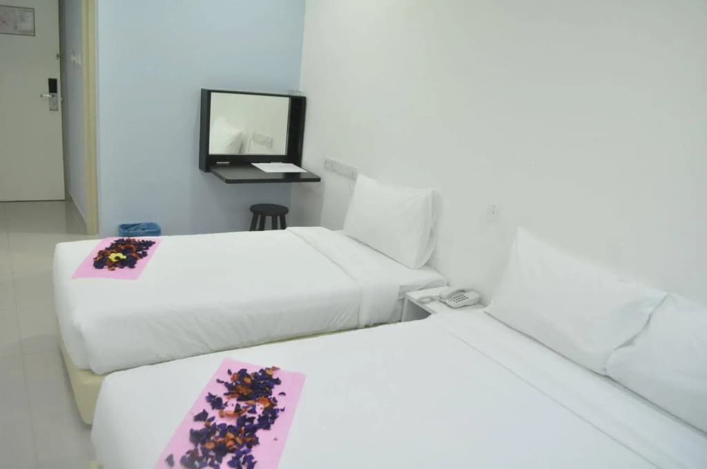 YY48 Hotel - photo 6