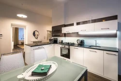 Luxury Modern Designed Oldtown Apartment - photo 10