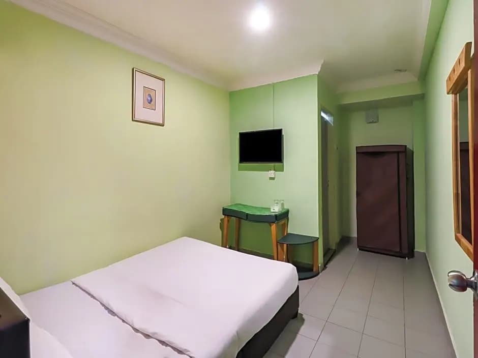 OYO 89584 Hotel Sahara Kuala Kubu Bharu - photo 2