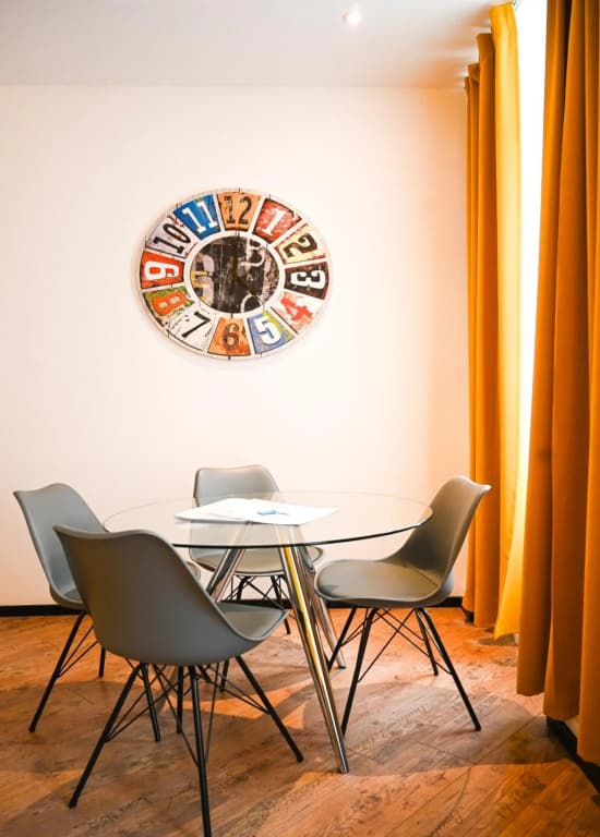 Elegant Apartment Westbahnhof - photo 11