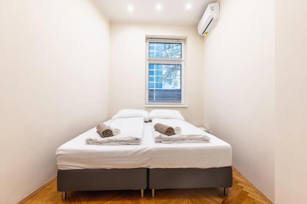 Spacious 2 bedroom apartment nearby center - photo 8