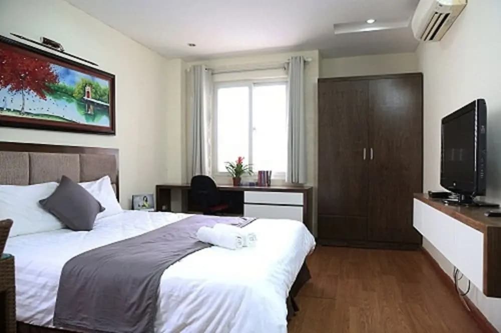 V House 1 Serviced Apartment - photo 9